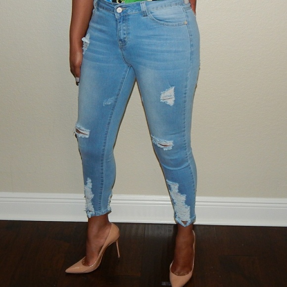 HP๐ฅDistressed Jeans - Picture 4 of 5